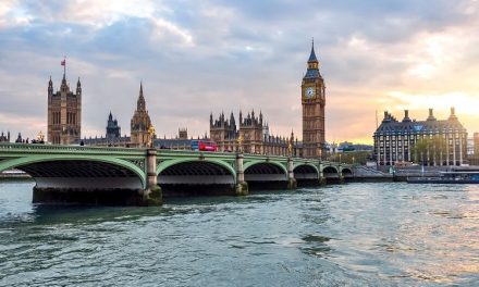 Produksi Listrik Energi Terbarukan Inggris Catat Rekor Tertinggi