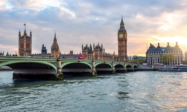 Produksi Listrik Energi Terbarukan Inggris Catat Rekor Tertinggi