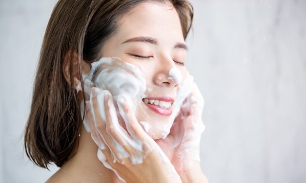 Manfaat Double Cleansing Bagi Kesehatan Kulit Wajah