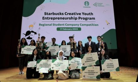 Starbucks Menjadi Tempat Favorit Anak Muda