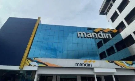 Mandiri Bekukan Uang Pendemo, Isu Dan Proses Perbankan
