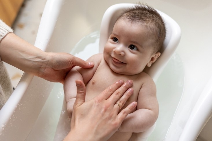 Cara Merawat Kulit Bayi Yang Sensitif Tetap Bersih Dan Terjaga